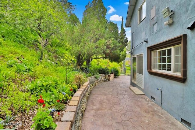 5141 Elvira Road, Woodland Hills, CA 91364