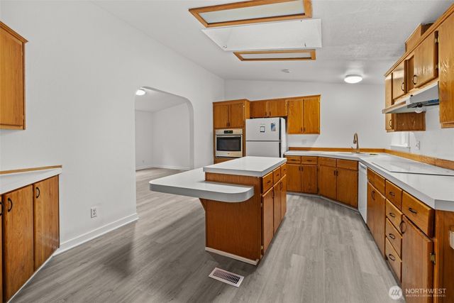 35952 Stackpole Road, Ocean Park, WA 98640