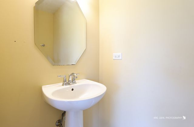 4111 Credence Drive, Zion, IL 60099