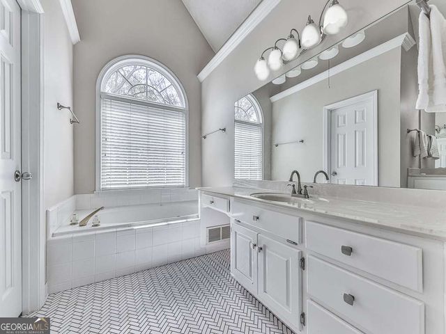 2013 Castlemaine Circle, Woodstock, GA 30189