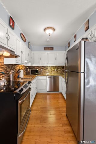 34 Crescent Street 1D, Stamford, CT 06902
