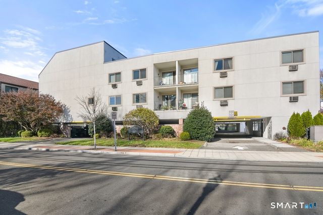 34 Crescent Street 1D, Stamford, CT 06902