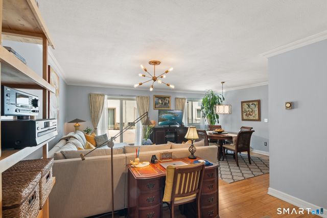 34 Crescent Street 1D, Stamford, CT 06902