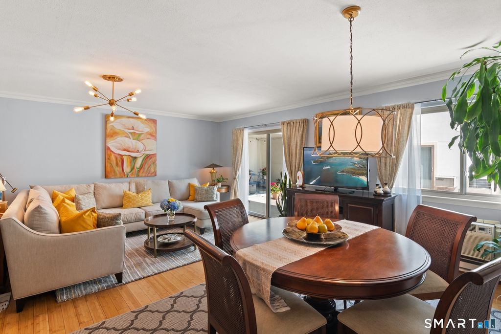34 Crescent Street 1D, Stamford, CT 06902