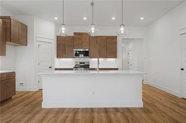 15200 S Bethel Heights Road, Gentry, AR 72734