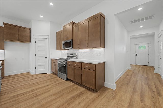 15200 S Bethel Heights Road, Gentry, AR 72734