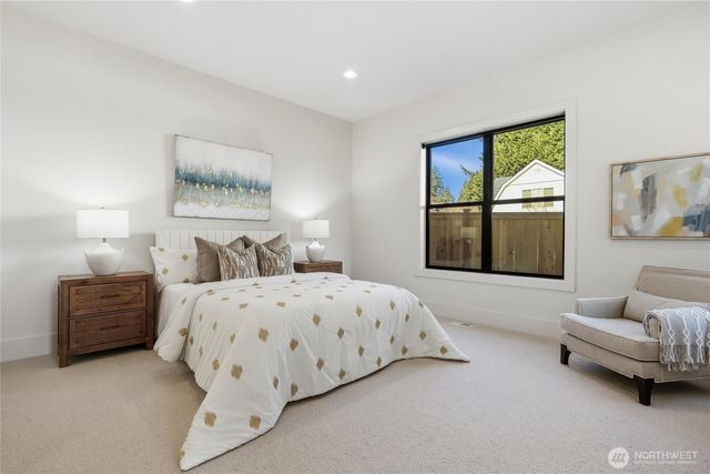 2202 102nd Place SE, Bellevue, WA 98004