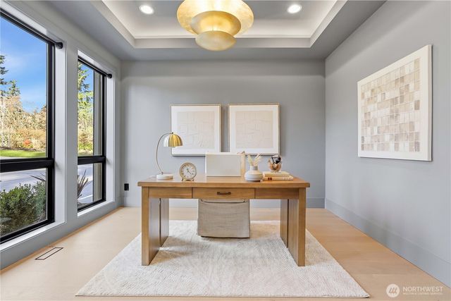 2202 102nd Place SE, Bellevue, WA 98004