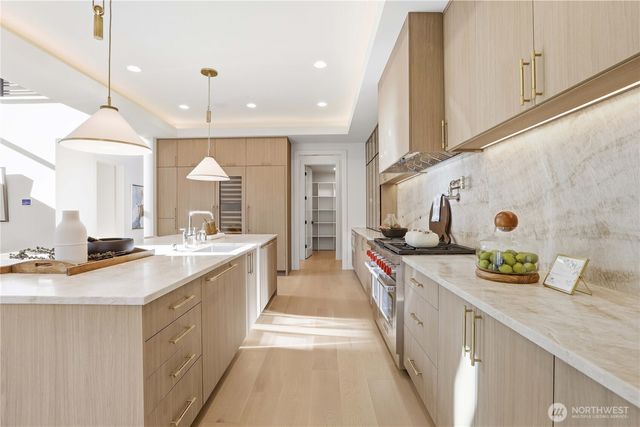 2202 102nd Place SE, Bellevue, WA 98004