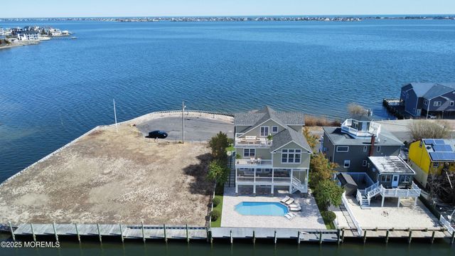 108 Rochester Drive, Brick, NJ 08723