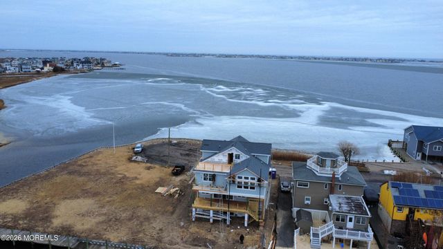 108 Rochester Drive, Brick, NJ 08723