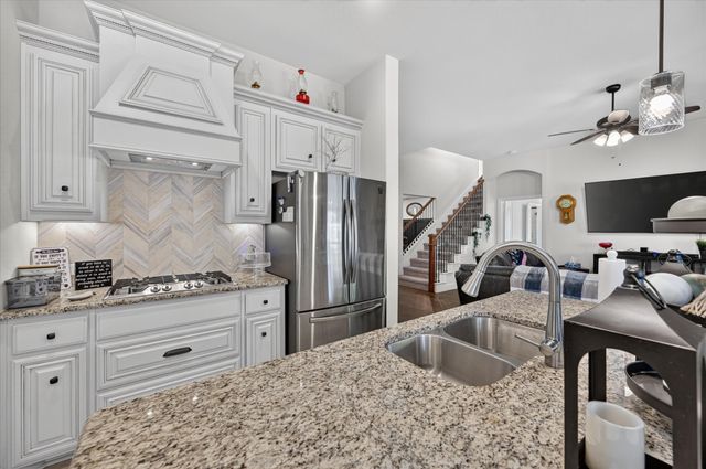 457 Wolf Creek Drive, Waxahachie, TX 75165