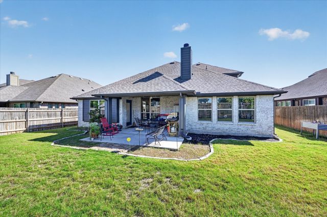 457 Wolf Creek Drive, Waxahachie, TX 75165