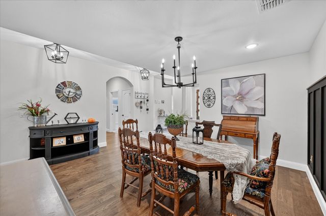 457 Wolf Creek Drive, Waxahachie, TX 75165