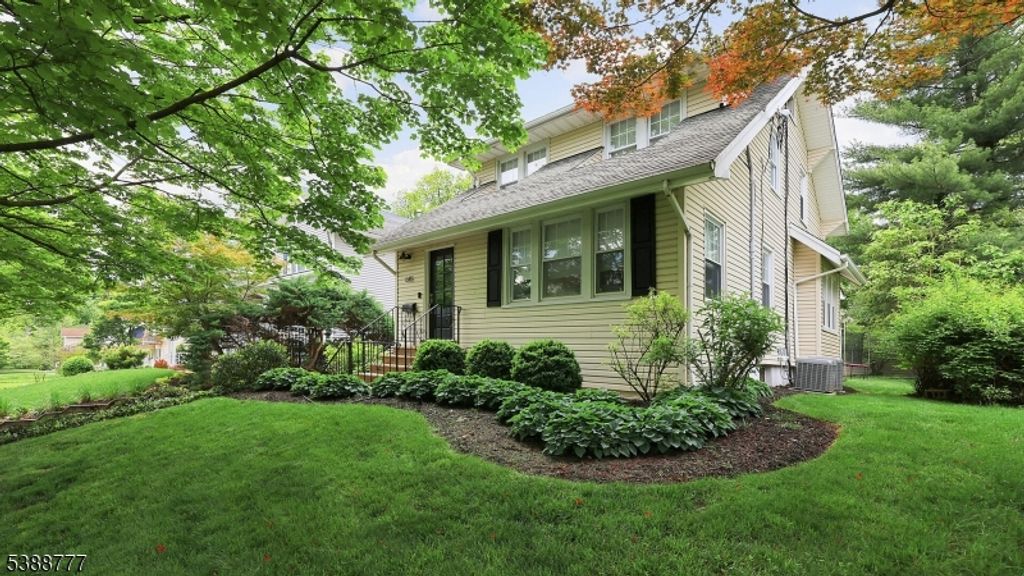 645 Kimball Ave, Westfield Town, NJ 07090