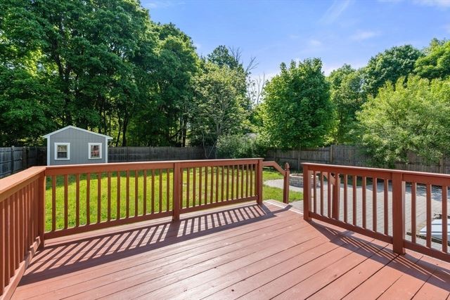 102 Turnpike St, Easton, MA 02334