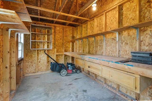 102 Turnpike St, Easton, MA 02334