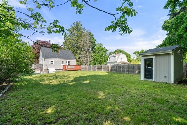 102 Turnpike St, Easton, MA 02334