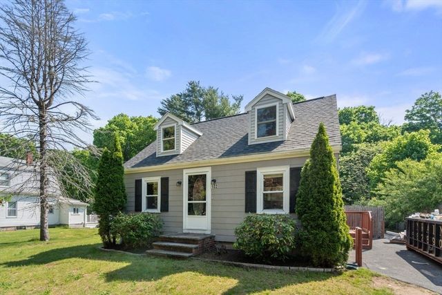 102 Turnpike St, Easton, MA 02334