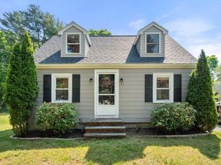 102 Turnpike St, Easton, MA 02334