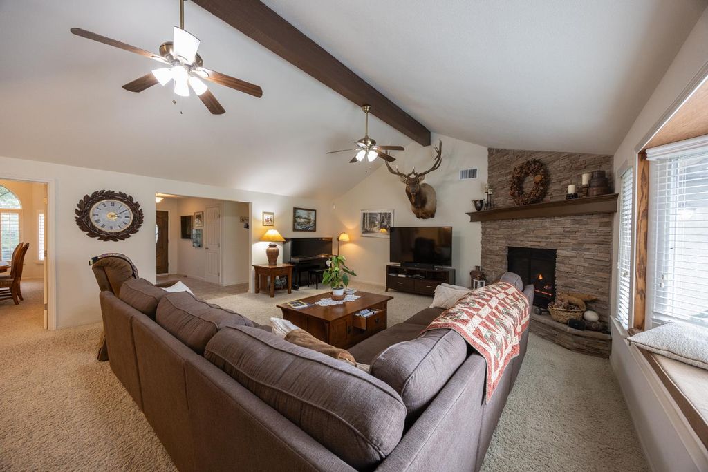 Image 14 of property listing at 41766 John Muir Drive, Coarsegold, CA 93614