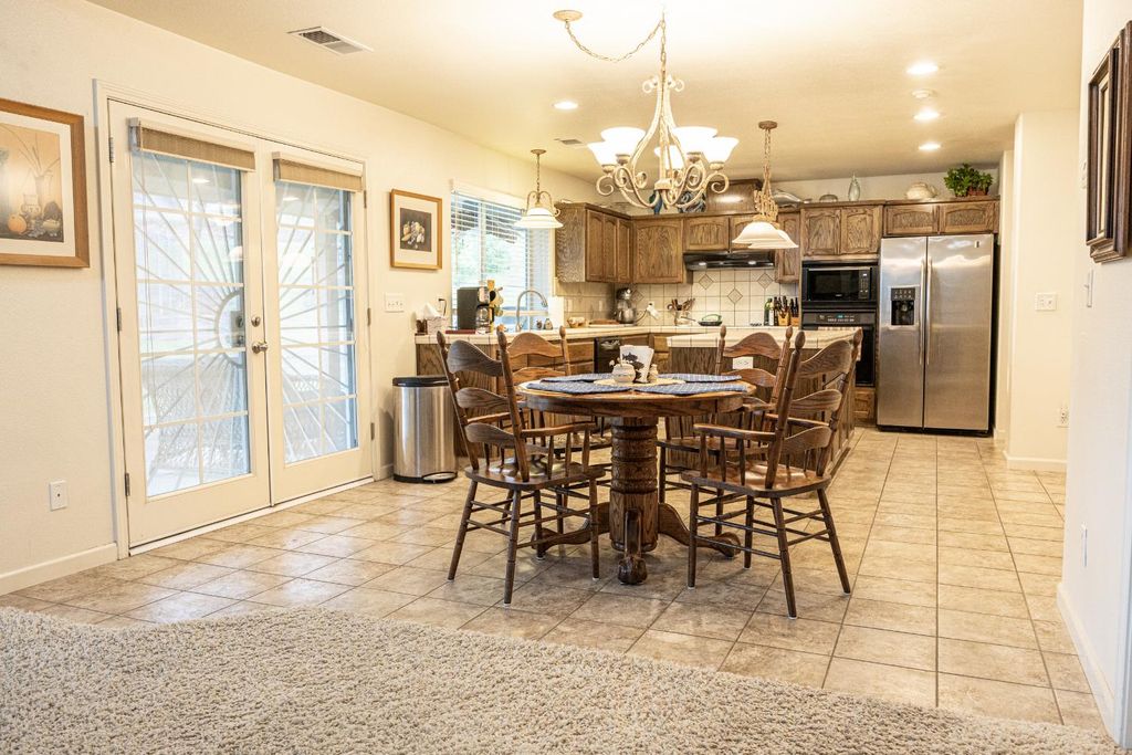 Image 20 of property listing at 41766 John Muir Drive, Coarsegold, CA 93614