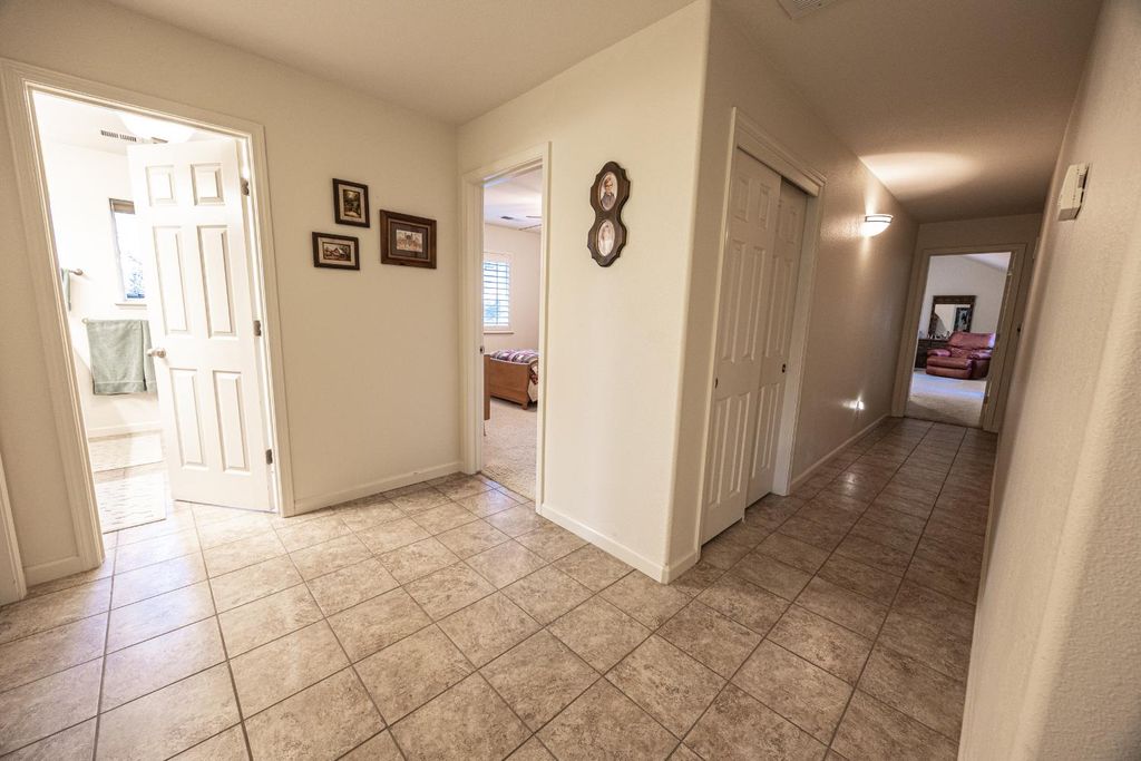 Image 47 of property listing at 41766 John Muir Drive, Coarsegold, CA 93614