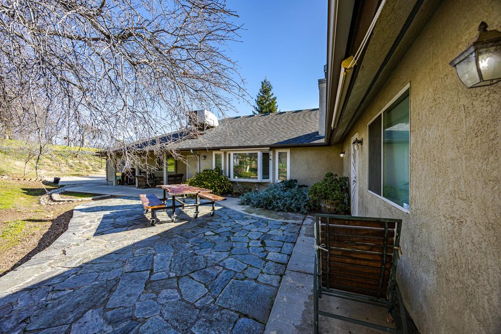 Image 71 of property listing at 41766 John Muir Drive, Coarsegold, CA 93614