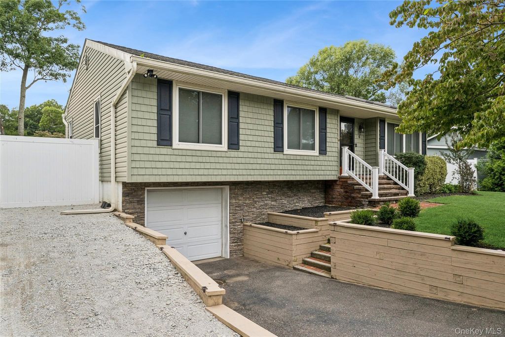 6 Rosewood Road, Rocky Point, NY 11778 — photo 3