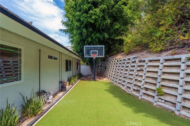 2809 N Colorado Lane, Orange, CA 92867