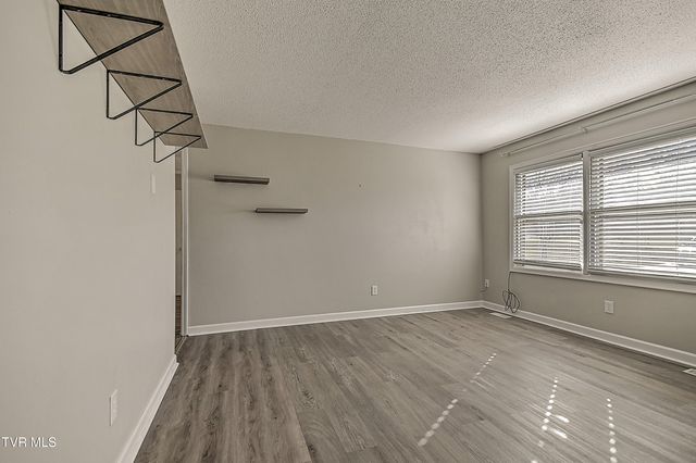 1003 Shamrock Drive, Jonesborough, TN 37659