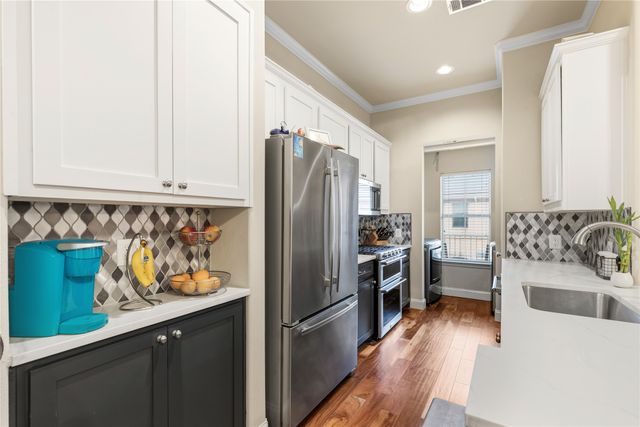 8824 Tudor Place, Dallas, TX 75228