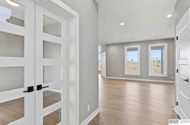 20152 T Street, Omaha, NE 68135