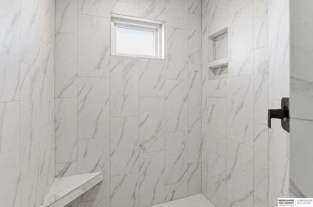 20152 T Street, Omaha, NE 68135