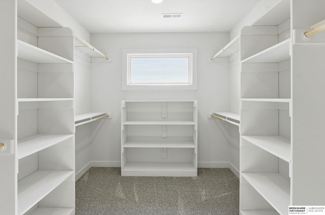 20152 T Street, Omaha, NE 68135