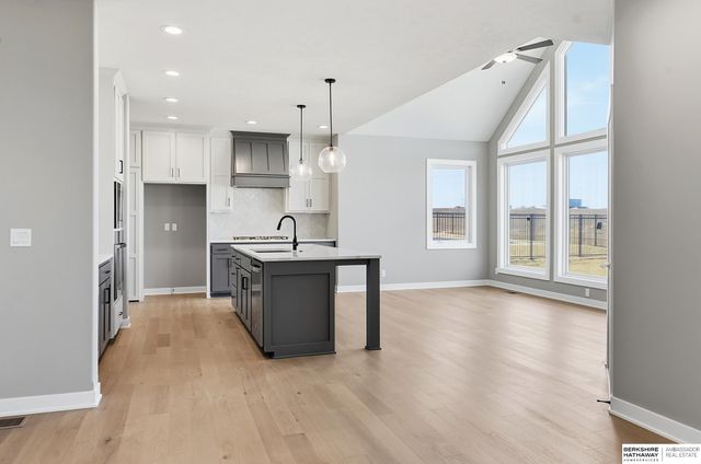 20152 T Street, Omaha, NE 68135