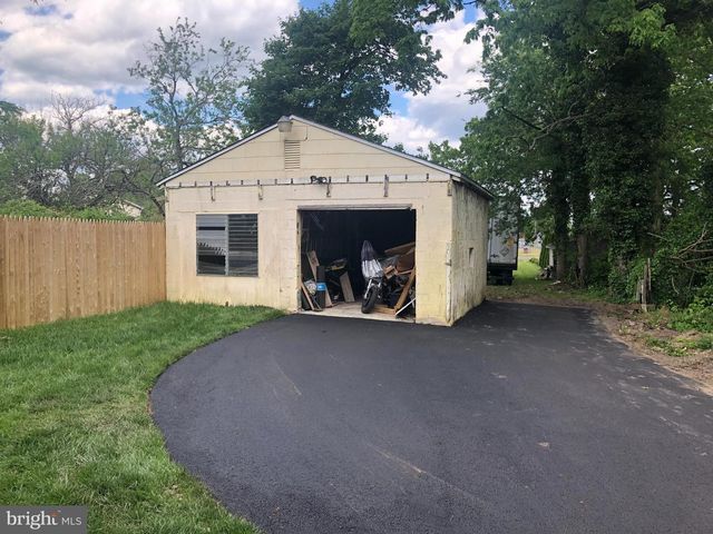 704 W ASHLAND AVE, Pleasantville, NJ 08232