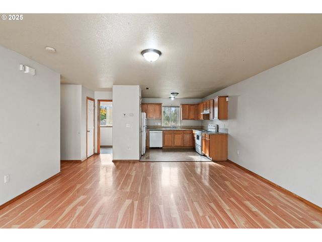 2518 Se 130TH Ave 5, Portland, OR 97236