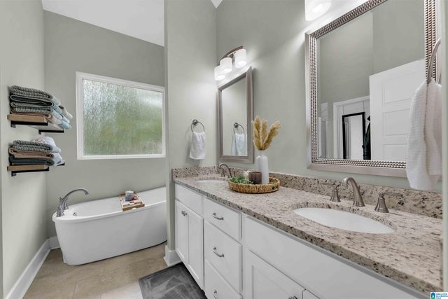 3652 VANDERBILT WAY, Fultondale, AL 35068