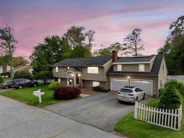 18 Harding St, Milford, MA 01757