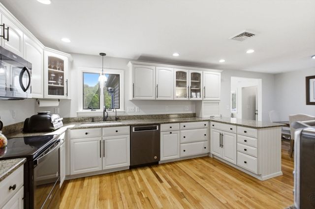 18 Harding St, Milford, MA 01757