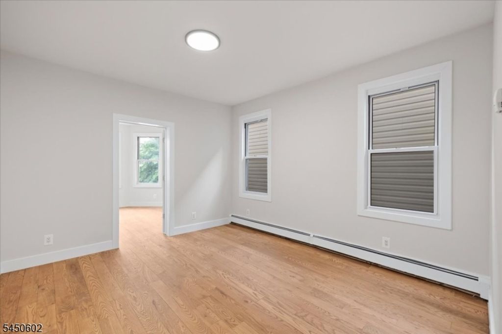 533 S Clinton St, East Orange City, NJ 07018 — photo 4