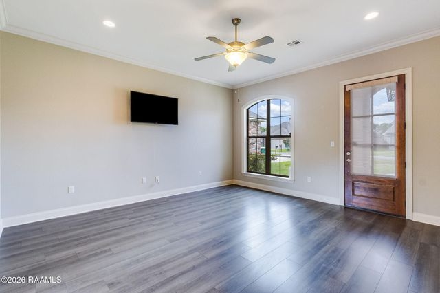 128 Rue Village Road, Maurice, LA 70555