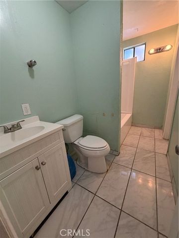 38648 21st, Palmdale, CA 93550