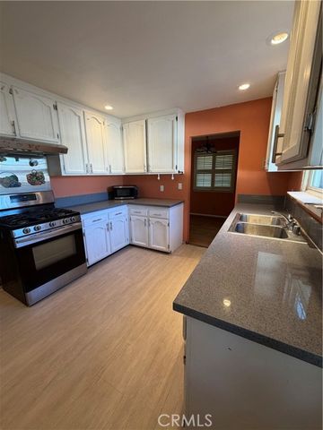 38648 21st, Palmdale, CA 93550