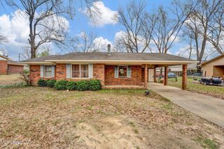 690 Cox Avenue, Holly Springs, MS 38635