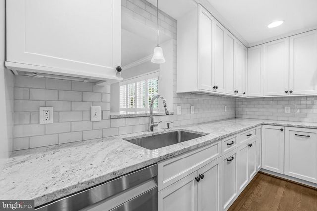 8 WYOMING CT, Bethesda, MD 20816