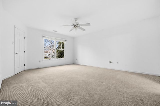 8 WYOMING CT, Bethesda, MD 20816