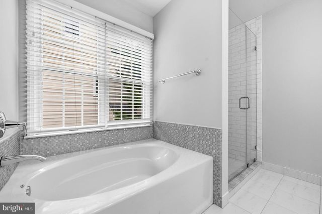 8 WYOMING CT, Bethesda, MD 20816