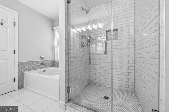 8 WYOMING CT, Bethesda, MD 20816